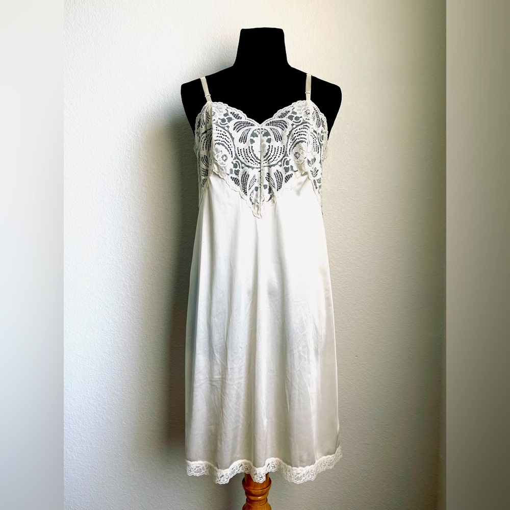 Adonna Off White Short Slip Derss